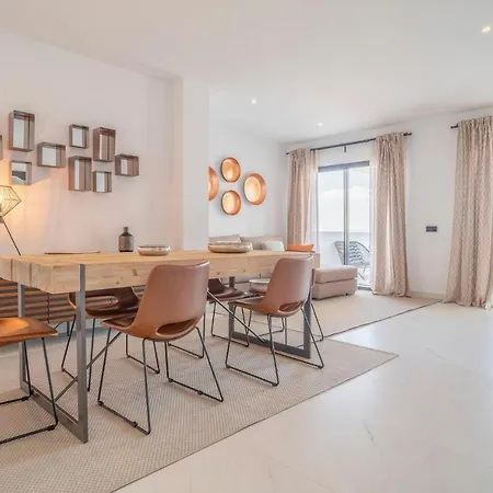 Beautiful In With Wifi, Outdoor Swimming Pool And Swimming Pool Lägenhet *