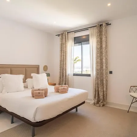 Beautiful In With Wifi, Outdoor Swimming Pool And Swimming Pool Estepona